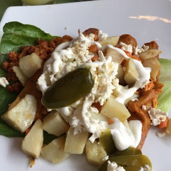 El Mesón De Chucho El Roto - Enchiladas queretanas - International Near Me - Querétaro, QUE