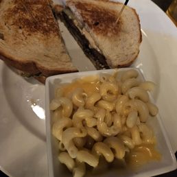 Melt with macaroni and cheese
