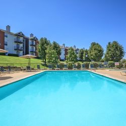 Graymere Apartments - Pool/Spa Area