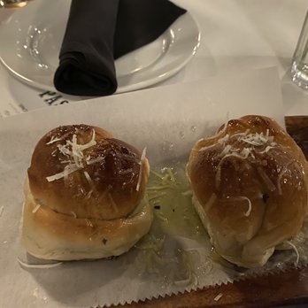 MA'S Italian Kitchen - On the house bread rolls - Italian Near Me - Burbank, California