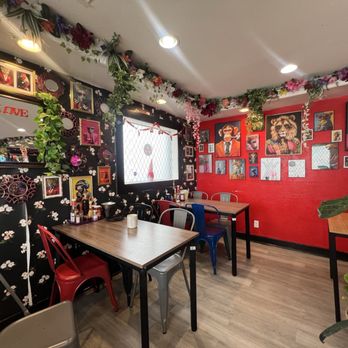 La Valentina Mexifood - Indoor seating area and decor - Mexican Near Me - Chula Vista, California La Valentina Mexifood - Indoor seating area and decor - Mexican Near Me - Chula Vista, California