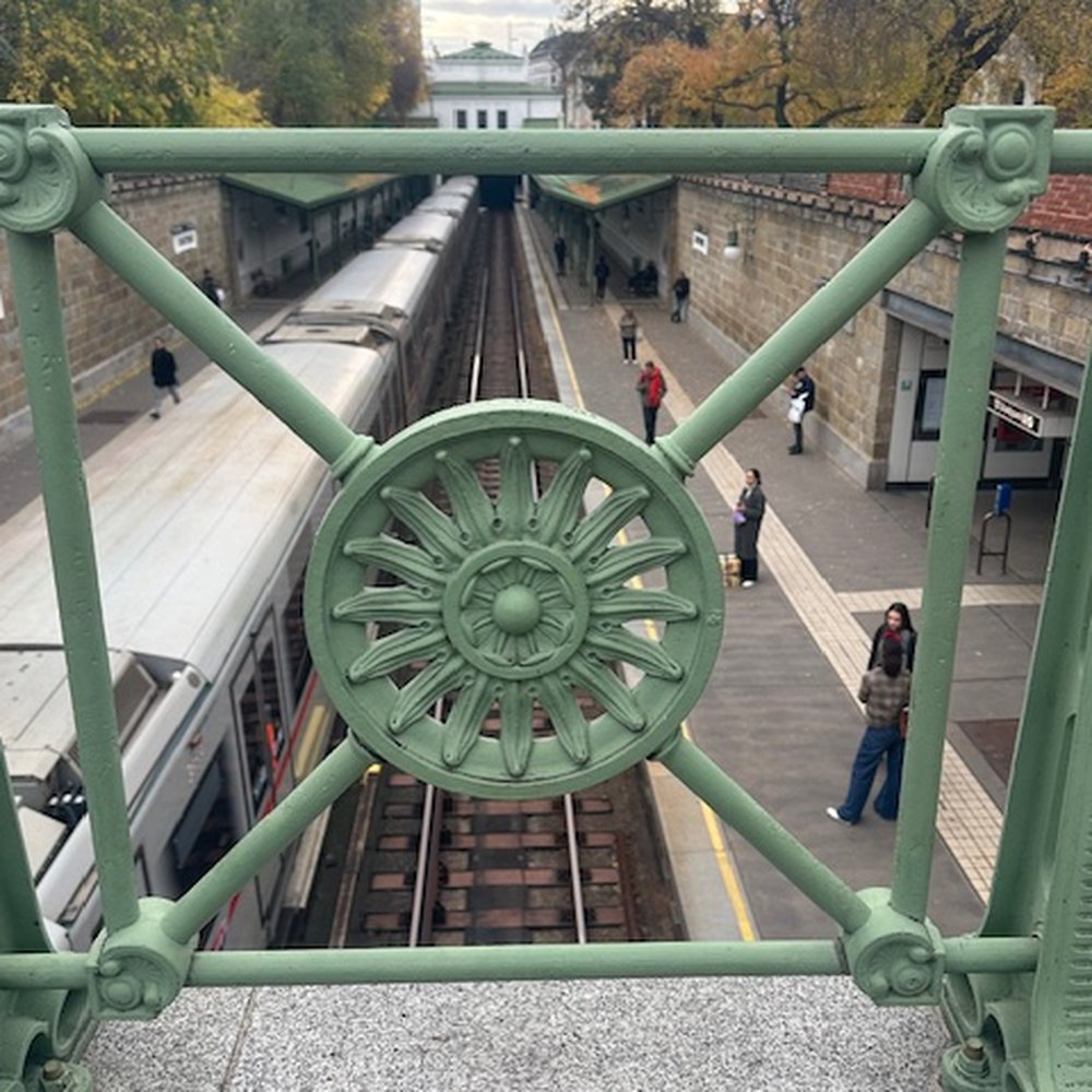 Stadtpark - View of nice metal art along bridge over the train station. - Parks Near Me - Vienna, 9 Stadtpark - View of nice metal art along bridge over the train station. - Parks Near Me - Vienna, 9