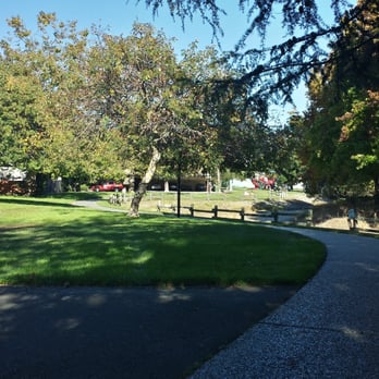 Creekside Park - Parks Near Me - El Cerrito, California Creekside Park - Parks Near Me - El Cerrito, California