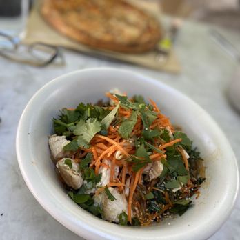 True Food Kitchen - Korean Noodle with chicken - Vegetarian Near Me - Pasadena, California True Food Kitchen - Korean Noodle with chicken - Vegetarian Near Me - Pasadena, California