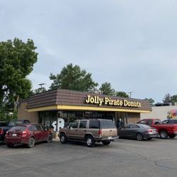 Jolly Pirate Donuts - Exterior of building