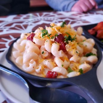 The Front Yard - Bacon mac n cheese - Beer Gardens Near Me - Las Vegas, Nevada