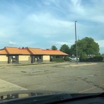 Burger King - empty parking lot in urban area - Burgers Near Me - East Lansing, Michigan