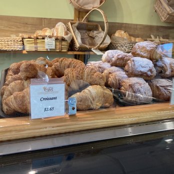 Fendu Boulangerie - Fresh croissants - Bakeries Near Me - Honolulu, Hawaii