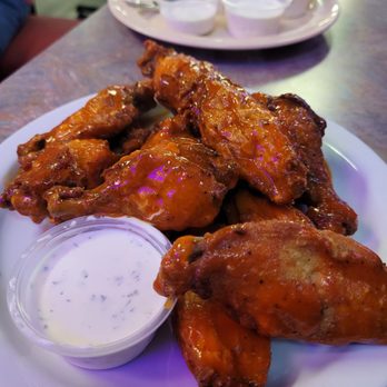 Anya's Pizza - Wings are soooo good - Pizza Near Me - Rancho Cucamonga, California
