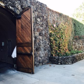 Deerfield Ranch Winery - Wine Tasting Room Near Me - Kenwood, California Deerfield Ranch Winery - Wine Tasting Room Near Me - Kenwood, California