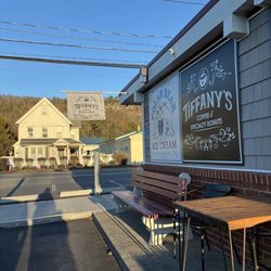 Tiffanys Coffee Shop - Outside