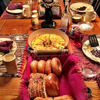 BlueBird Hill Cellars - Oh the breakfast SPREAD! So yummy! Sue, you're awesome! - Wineries Near Me - Monroe, Oregon