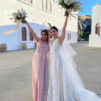 Bloomsbay - Bridesmaid bouquet and mine - Florists Near Me
