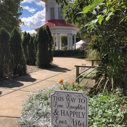Leila Arboretum Society - Wedding in Kaleidoscope Garden
