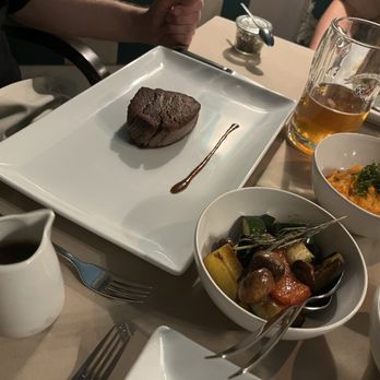 Room - Steakhouses Near Me - Ulm, BW