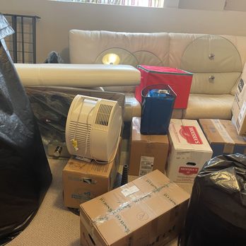 Dumbo Moving & Storage - Dumped stuff and headboard in the basement - Movers Near Me - Brooklyn, New York Dumbo Moving & Storage - Dumped stuff and headboard in the basement - Movers Near Me - Brooklyn, New York