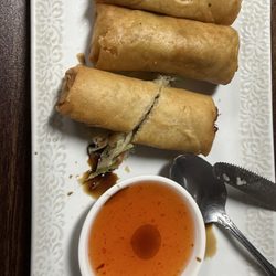Jinda Cafe - Eggrolls pretty good