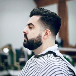 Classic Man Cut & Shave - Fresh fade & Beard