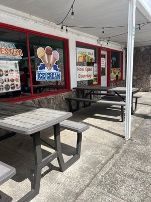 Taqueria La Mestiza by null