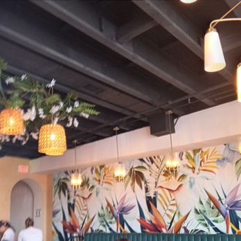 Mamimosas - Dining room - Breakfast & Brunch Near Me - West Covina, California Mamimosas - Dining room - Breakfast & Brunch Near Me - West Covina, California