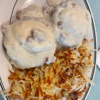 Green Street Cafe - a plate of food with gravy and hash browns - Breakfast & Brunch Near Me - McHenry, Illinois