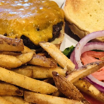 Gator's Dockside Apopka - Cheeseburger and seasoned fries - American Near Me - Apopka, Florida