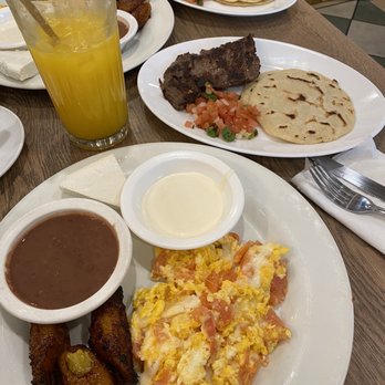 El Atlakat - Desayuno Especial - Breakfast & Brunch Near Me - Miami, Florida
