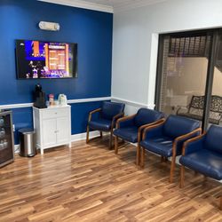 Central Florida Endodontics - Waiting room, very clean!