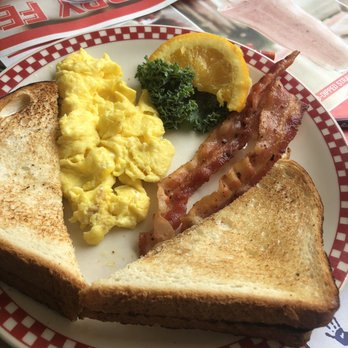 Big Boy - Kids egg and toast with bacon - American Near Me - Warren, Michigan Big Boy - Kids egg and toast with bacon - American Near Me - Warren, Michigan