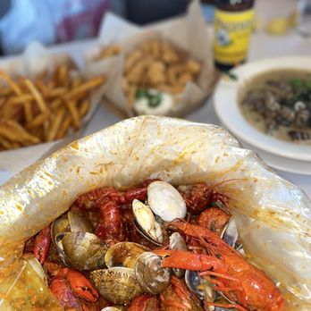 Claws - 3lbs meal deal, 8/10  Coconut snails, 6/10 - Cajun/Creole Near Me - Garden Grove, California