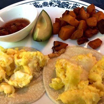 Garden Grove Inn - Breakfast tacos with sweet potato hash - Bed & Breakfast Near Me - Union Pier, Michigan
