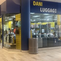 Dani Luggage -  Sawgrass Mills