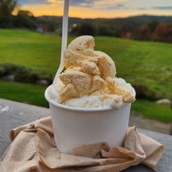 Round Top Ice Cream Stand - Yum! Ginger ice cream topped off with pumpkin!