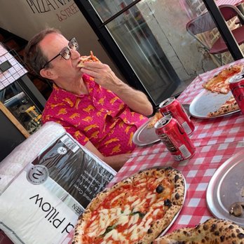 Salsa Pizzeria - FUNGHI and Margherita Pizza Such a great spot, pizza tastes just like in Italy! - Pizza Near Me - Brooklyn, New York Salsa Pizzeria - FUNGHI and Margherita Pizza Such a great spot, pizza tastes just like in Italy! - Pizza Near Me - Brooklyn, New York