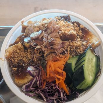 Kulantro - Getting my favorite food at Sawmill- the Kulantro Noodle bowl with tofu - Vietnamese Near Me - Albuquerque, New Mexico