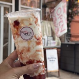 Strawberries and cream boba