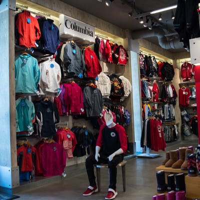 Tops Bottoms 3960 W Madison St Chicago Il Shoe Stores Mapquest