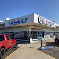 Sandi's Diner - Sandi's Diner Exterior