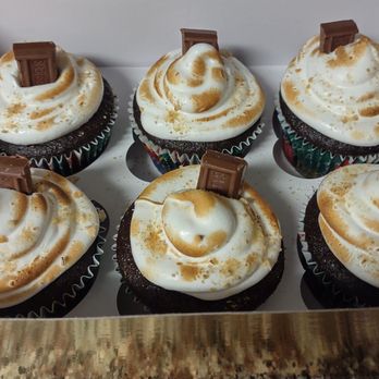 Mama Bird Micro Bakery - S'mores Cupcakes - Desserts Near Me
