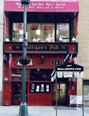 Mulligan's Pub by null