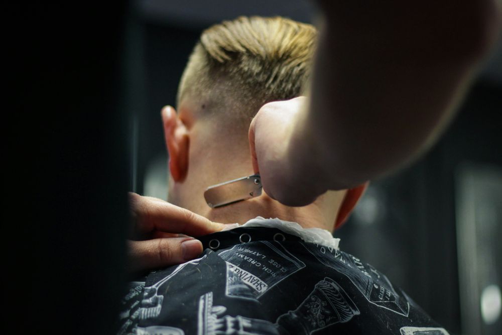 Strands Salon Image