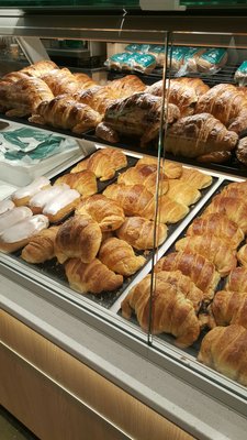 Grodzinski Stamford Hill bakery by null