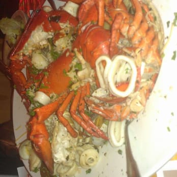 Sammys Fish Box - Seafood w/garlic sauce for 2 - Seafood Near Me - Bronx, New York Sammys Fish Box - Seafood w/garlic sauce for 2 - Seafood Near Me - Bronx, New York