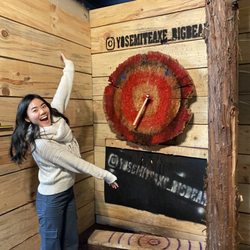 Yosemite Axe - Big Bear - My 2nd throw BULLSEYE