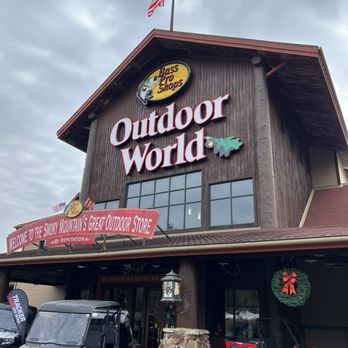 Bass Pro Shops - Outdoor Gear Near Me - Kodak, Tennessee
