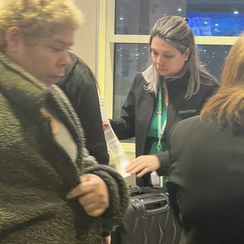 Frontier Airlines - Airlines Near Me - Orlando, Florida