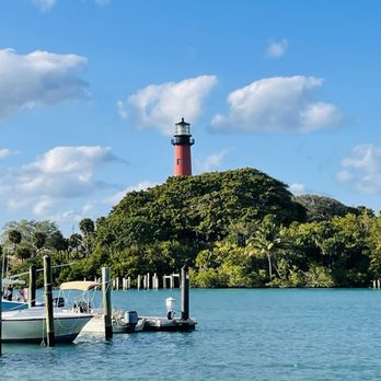 Square Grouper Tiki Bar - The lighthouse - Tiki Bars Near Me - Jupiter, Florida Square Grouper Tiki Bar - The lighthouse - Tiki Bars Near Me - Jupiter, Florida