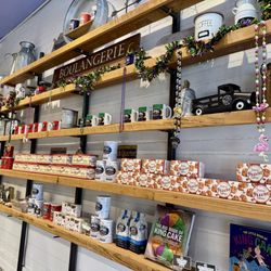Haydel's Bake Shop - Excellent. Really nice people manning the shop too