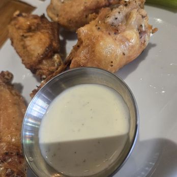 Plank Craft Kitchen & Bar - Chicken wings with ranch - American Near Me - Folsom, California Plank Craft Kitchen & Bar - Chicken wings with ranch - American Near Me - Folsom, California