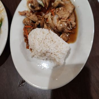 Siam Thai Restaurant - 2. Ginger Lunch with Chicken - spice level 4 was muxh hotter thab traditional spice levels - Thai Near Me - Pittsburgh, Pennsylvania Siam Thai Restaurant - 2. Ginger Lunch with Chicken - spice level 4 was muxh hotter thab traditional spice levels - Thai Near Me - Pittsburgh, Pennsylvania